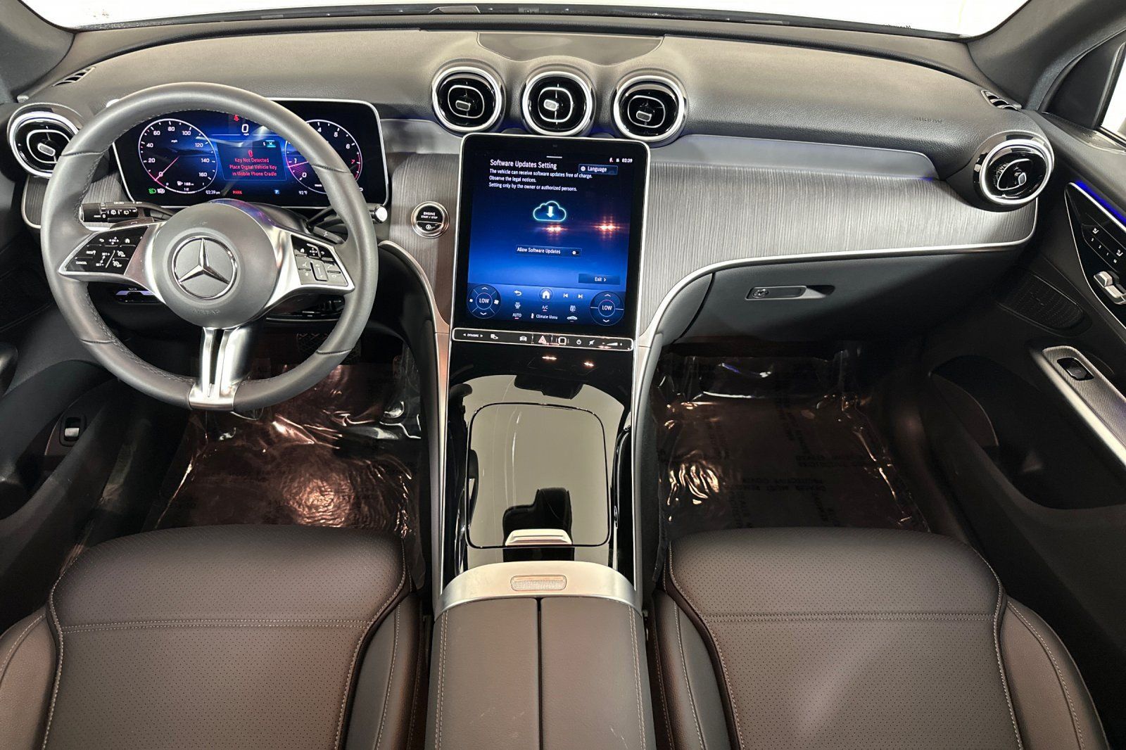 Used 2026 Mercedes-Benz GLC 300 image 12