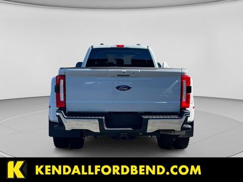 Used 2025 Ford F450 Lariat w/ FX4 Off-Road Package AWD/4WD image 4