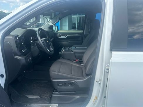 Used 2026 Chevrolet Silverado 1500 LT AWD/4WD image 9