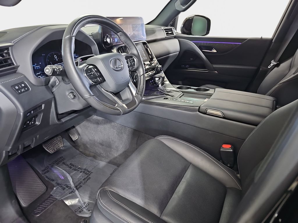 Certified 2025 Lexus LX 600 4WD w/ Appearance Package image 18
