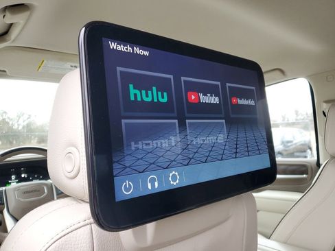 Used 2023 GMC Yukon Denali w/ Advanced Technology Package image 31