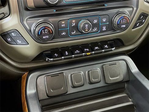 Used 2017 Chevrolet Silverado 1500 High Country image 20