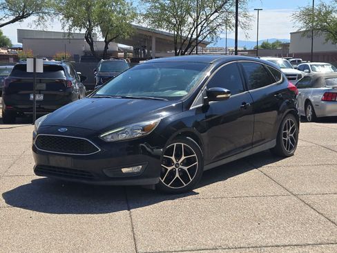 Used 2018 Ford Focus SEL FWD image 1