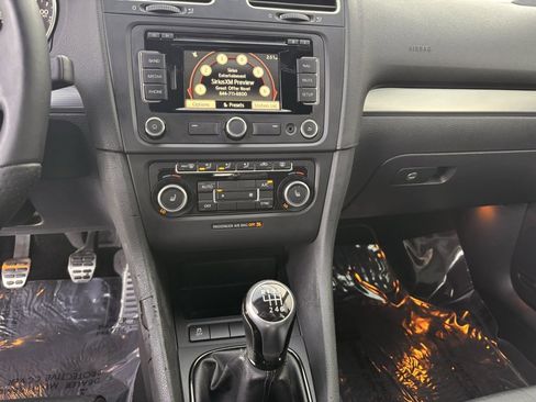 Used 2013 Volkswagen Golf R 4-Door image 27