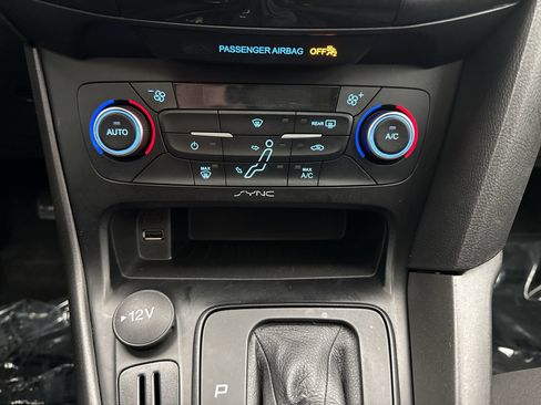 Used 2018 Ford Focus SEL FWD image 15