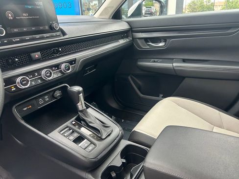 Used 2025 Honda CR-V EX image 11