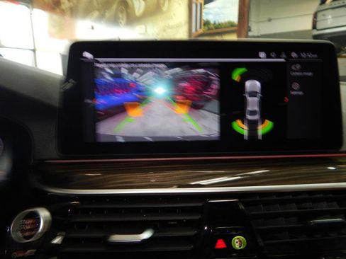 Used 2022 BMW 530i xDrive image 29