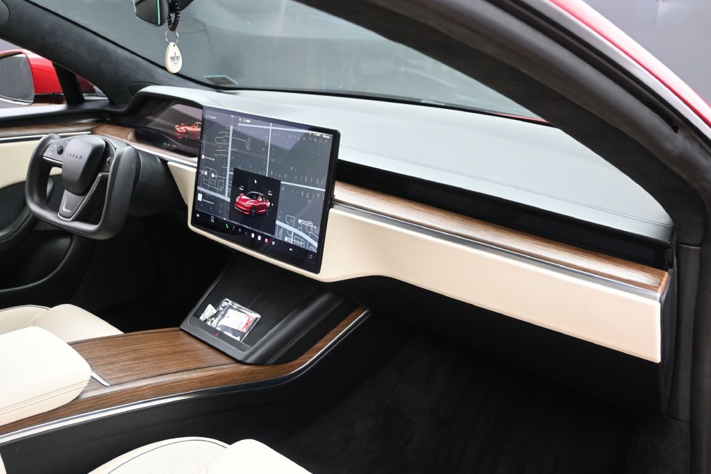 Used 2021 Tesla Model S Plaid AWD/4WD image 32