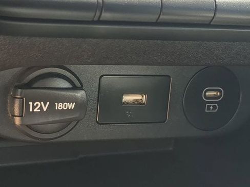Used 2025 Hyundai Elantra Sport FWD image 17