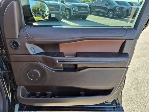 Used 2023 Ford Expedition Max King Ranch AWD/4WD image 37