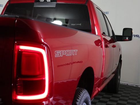 New 2026 RAM 2500 Laramie w/ Sport Appearance Package AWD/4WD image 5