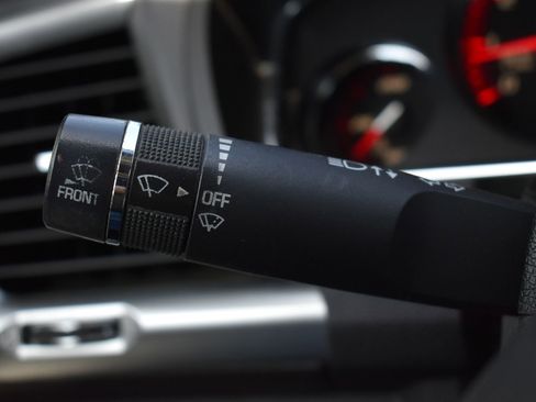 Used 2014 GMC Acadia SLE image 25