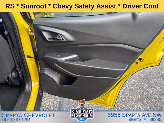 Used 2025 Chevrolet Trax RS w/ Sunroof Package FWD image 29
