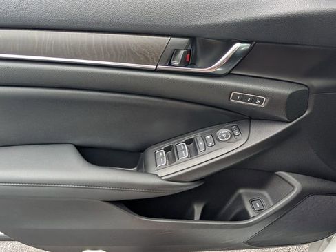 Used 2022 Honda Accord Touring image 41