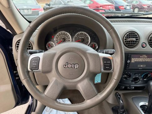 Used 2007 Jeep Liberty Limited image 21