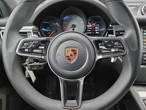 Certified 2016 Porsche Macan S image 9