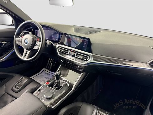 Used 2021 BMW M3 w/ M Carbon Exterior Package RWD image 31