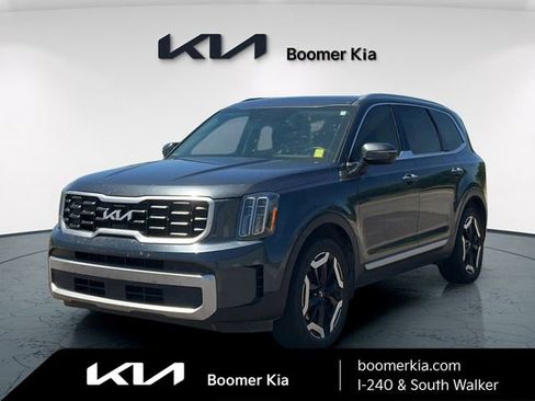 Used 2024 Kia Telluride S w/ S Sunroof Package FWD image 1