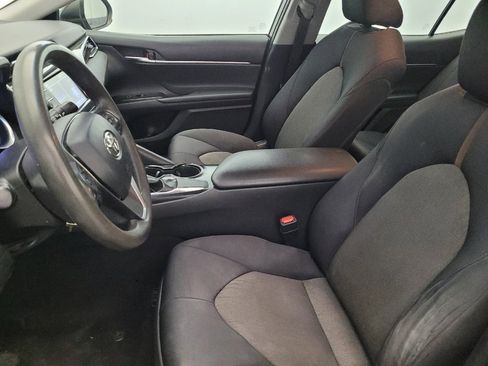 Used 2018 Toyota Camry LE image 17