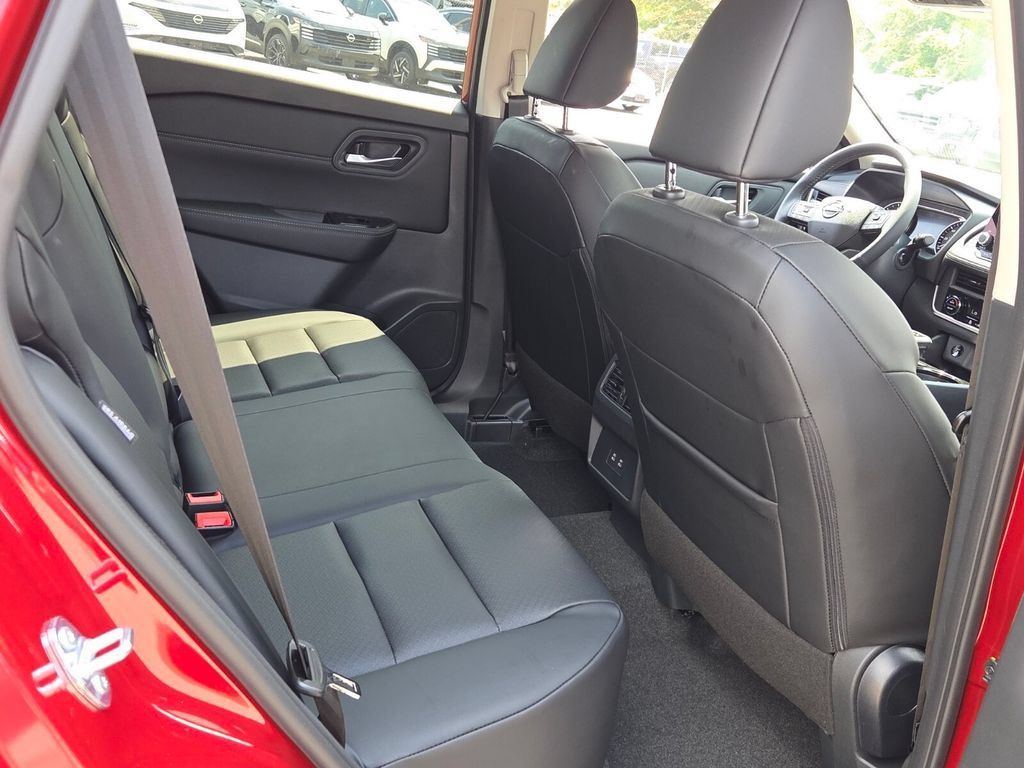 New 2026 Nissan Rogue Dark Armor FWD image 27