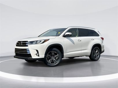 Used 2017 Toyota Highlander FWD V6