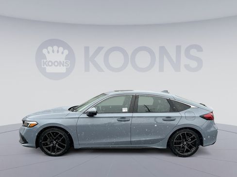 Used 2023 Honda Civic Sport Touring image 2