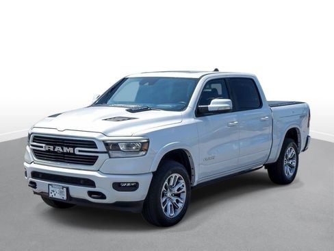 Used 2021 RAM 1500 Laramie AWD/4WD image 4