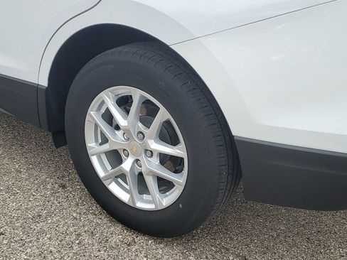 Certified 2023 Chevrolet Equinox LS w/ LS Convenience Package FWD image 32