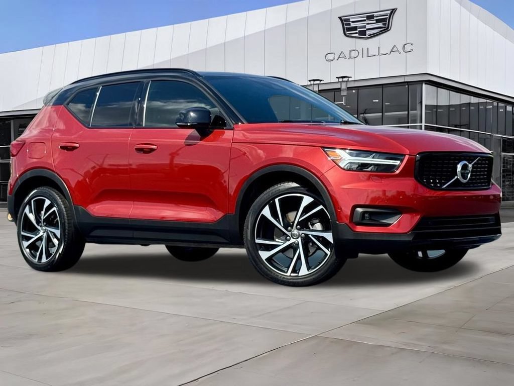 Used 2021 Volvo XC40 T5 R-Design w/ Advanced Package AWD/4WD image 2