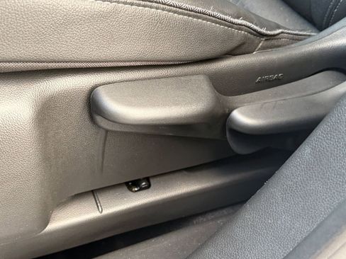 Used 2025 Buick Encore GX Preferred FWD image 22