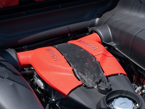 Used 2022 Ferrari F8 Tributo RWD image 15