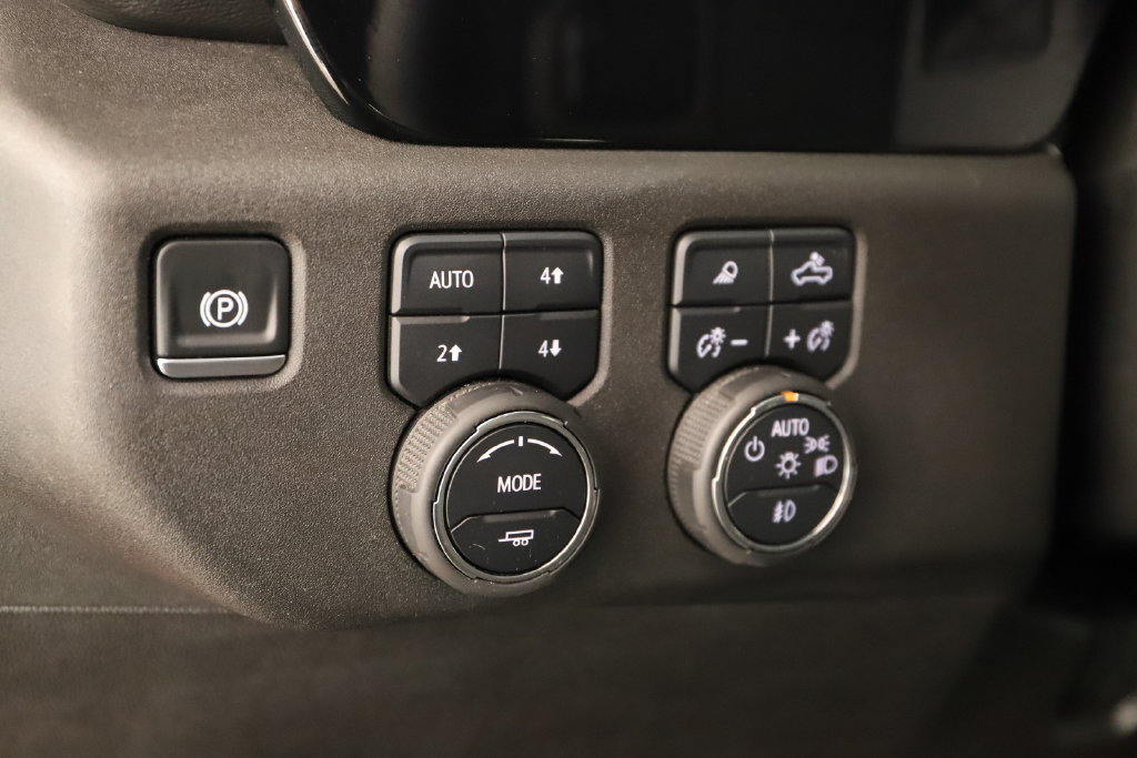 Used 2025 Chevrolet Silverado 2500 ZR2 AWD/4WD image 17
