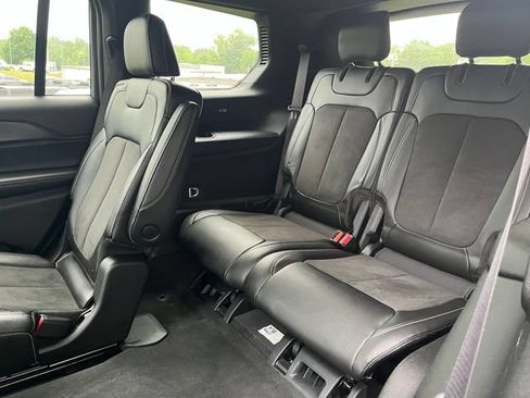Certified 2024 Jeep Grand Cherokee L Altitude AWD/4WD image 12