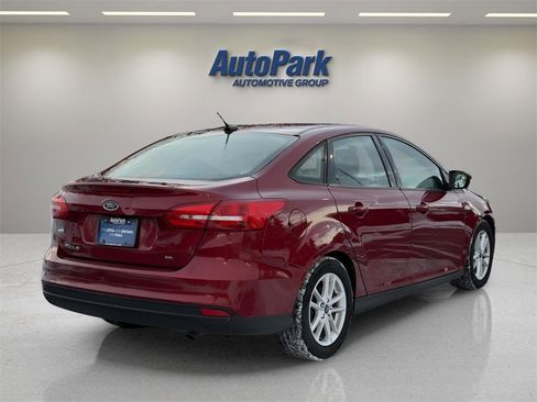 Used 2017 Ford Focus SE image 7