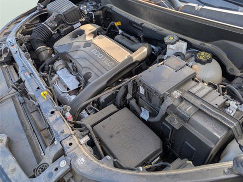 Used 2021 Chevrolet Equinox LT image 36