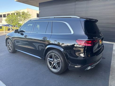 Used 2024 Mercedes-Benz GLS 450 4MATIC image 3