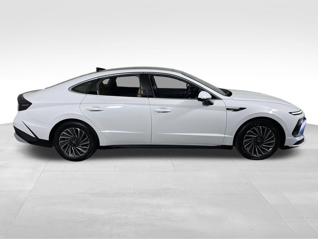 New 2026 Hyundai Sonata Limited FWD image 6