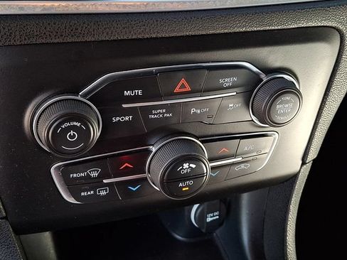 Used 2020 Dodge Charger R/T w/ Blacktop Package RWD image 11