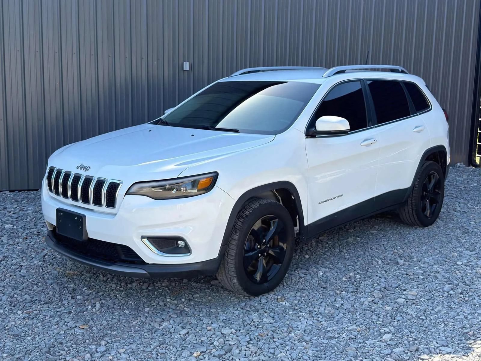 Used 2019 Jeep Cherokee Limited FWD image 1