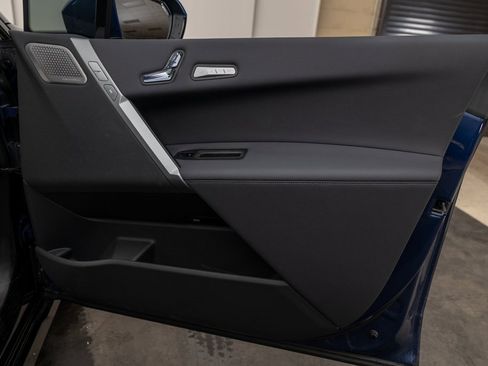 Used 2025 BMW iX M60 image 36