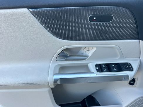 Certified 2022 Mercedes-Benz GLB 250 image 24