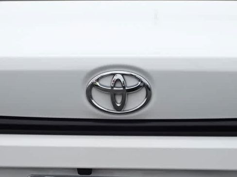 Used 2023 Toyota Corolla LE FWD image 9