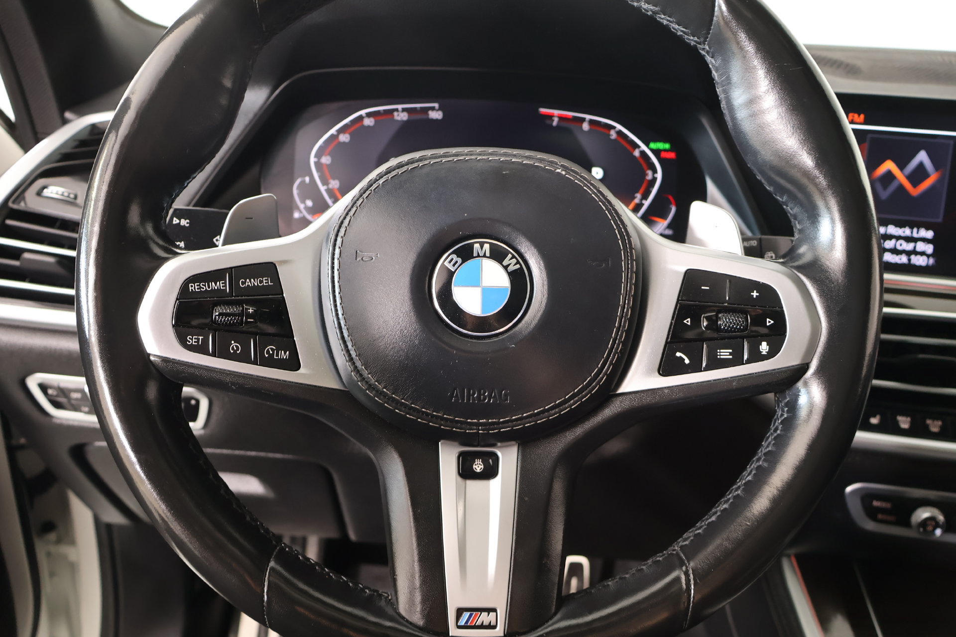 Used 2019 BMW X5 xDrive40i w/ M Sport Package AWD/4WD image 3