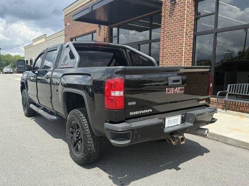 Used 2018 GMC Sierra 2500 SLT w/ Duramax Plus Package AWD/4WD image 5