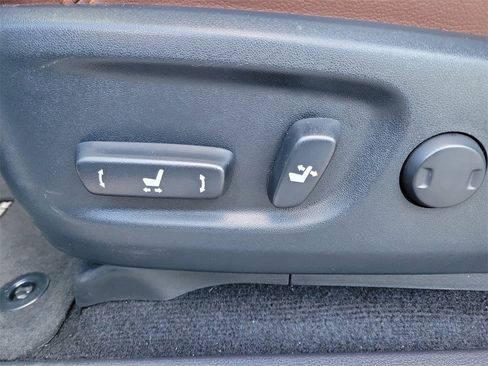 Used 2024 Toyota 4Runner Limited image 27