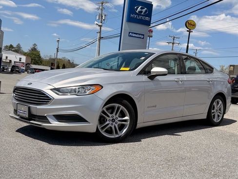Used 2018 Ford Fusion S FWD image 2