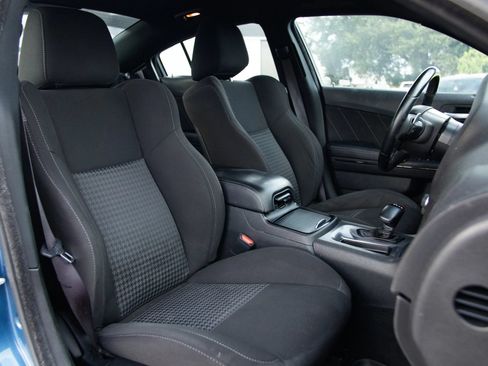 Used 2020 Dodge Charger R/T w/ Blacktop Package RWD image 23