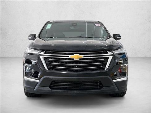 Used 2022 Chevrolet Traverse LT w/ LT Premium Package FWD image 3