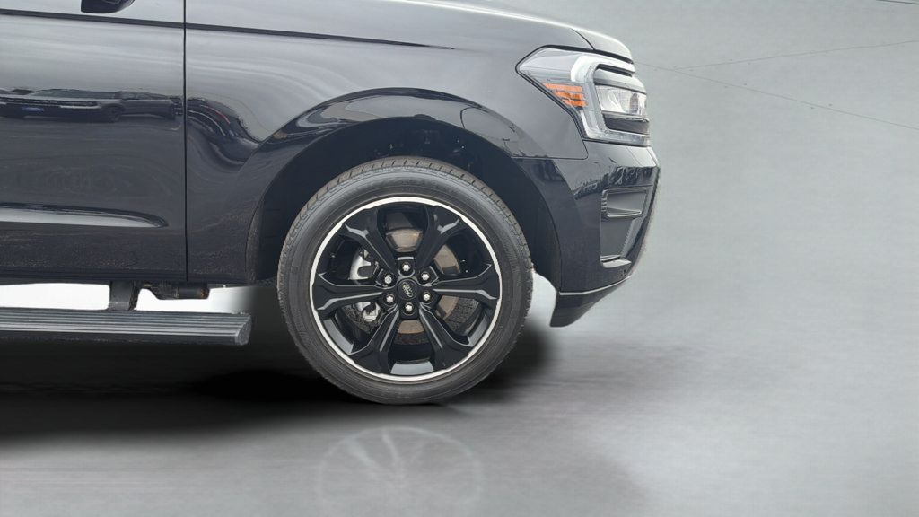Used 2023 Ford Expedition Limited AWD/4WD image 33