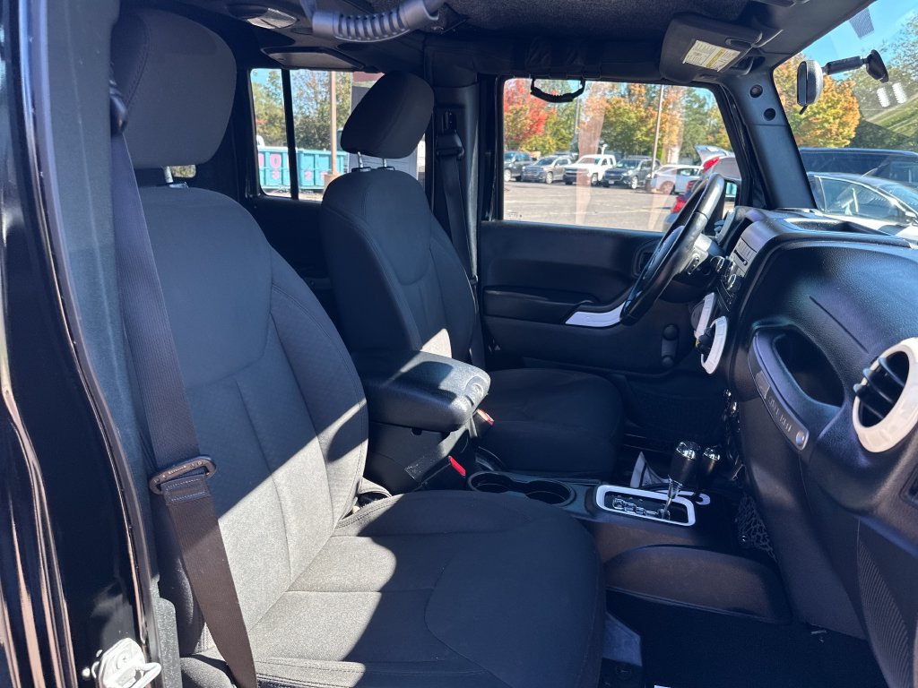 Used 2017 Jeep Wrangler Unlimited Sport w/ Connectivity Group AWD/4WD image 23